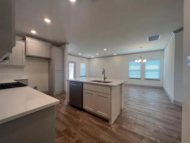 $2,450 | 490 Oak Crk Drive, Lavon, TX 75166