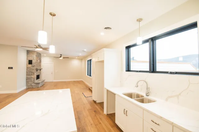 $1,849,000 | 1 Kurosaka Lane, Unit E, Lake George, NY 12845