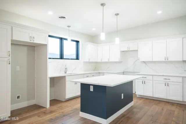 $1,849,000 | 1 Kurosaka Lane, Unit E, Lake George, NY 12845