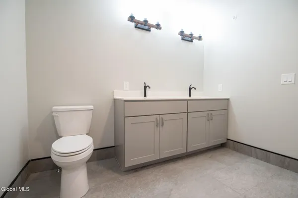 $1,849,000 | 1 Kurosaka Lane, Unit E, Lake George, NY 12845