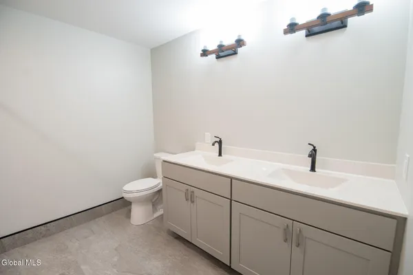 $1,849,000 | 1 Kurosaka Lane, Unit E, Lake George, NY 12845