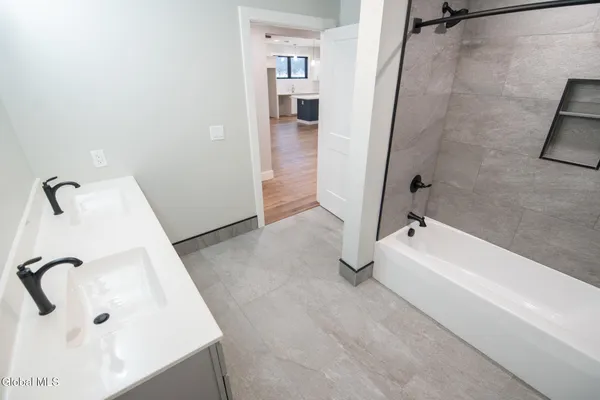 $1,849,000 | 1 Kurosaka Lane, Unit E, Lake George, NY 12845