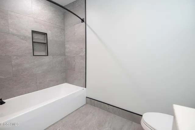 $1,849,000 | 1 Kurosaka Lane, Unit E, Lake George, NY 12845