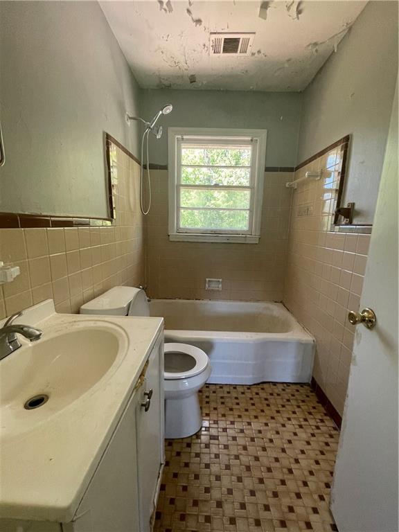 2095 Whites Mill Road Decatur, GA 30032 - Photo 7 of 18