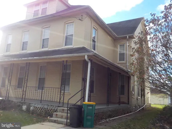 $1,100 | 466 East King Street, Chambersburg, PA 17201