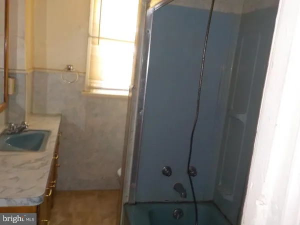 $1,100 | 466 East King Street, Chambersburg, PA 17201