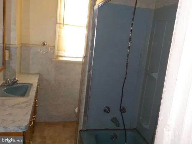 $1,100 | 466 East King Street, Chambersburg, PA 17201