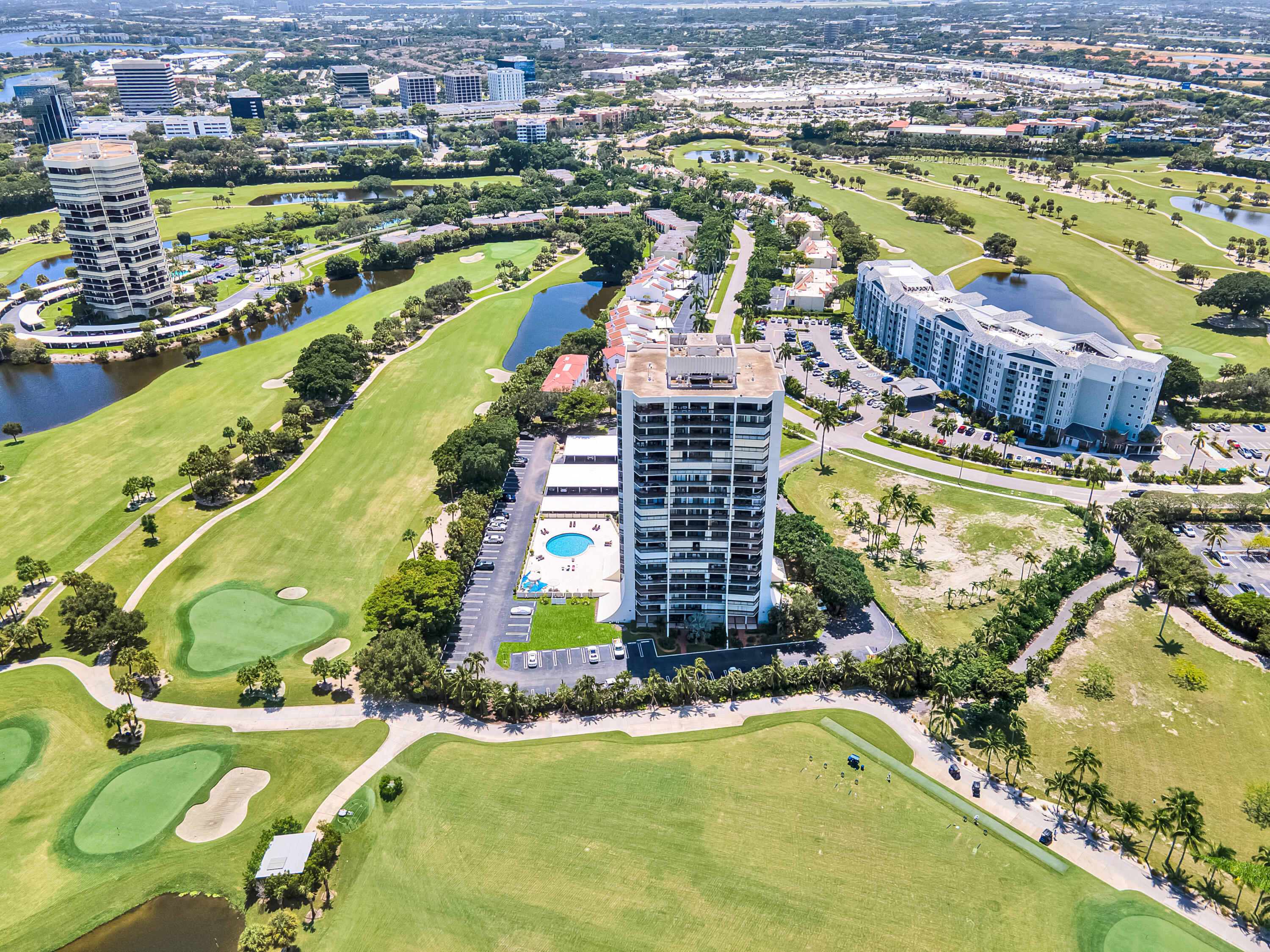 2000 Presidential Way, Unit 1006 West Palm Beach, FL 33401 - Photo 4 of 36 IMG_37