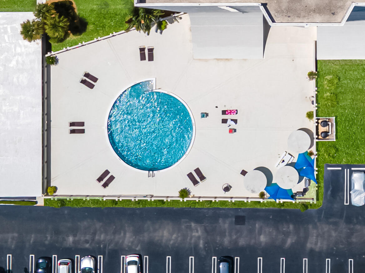 2000 Presidential Way, Unit 1006 West Palm Beach, FL 33401 - Photo 5 of 36 IMG_36