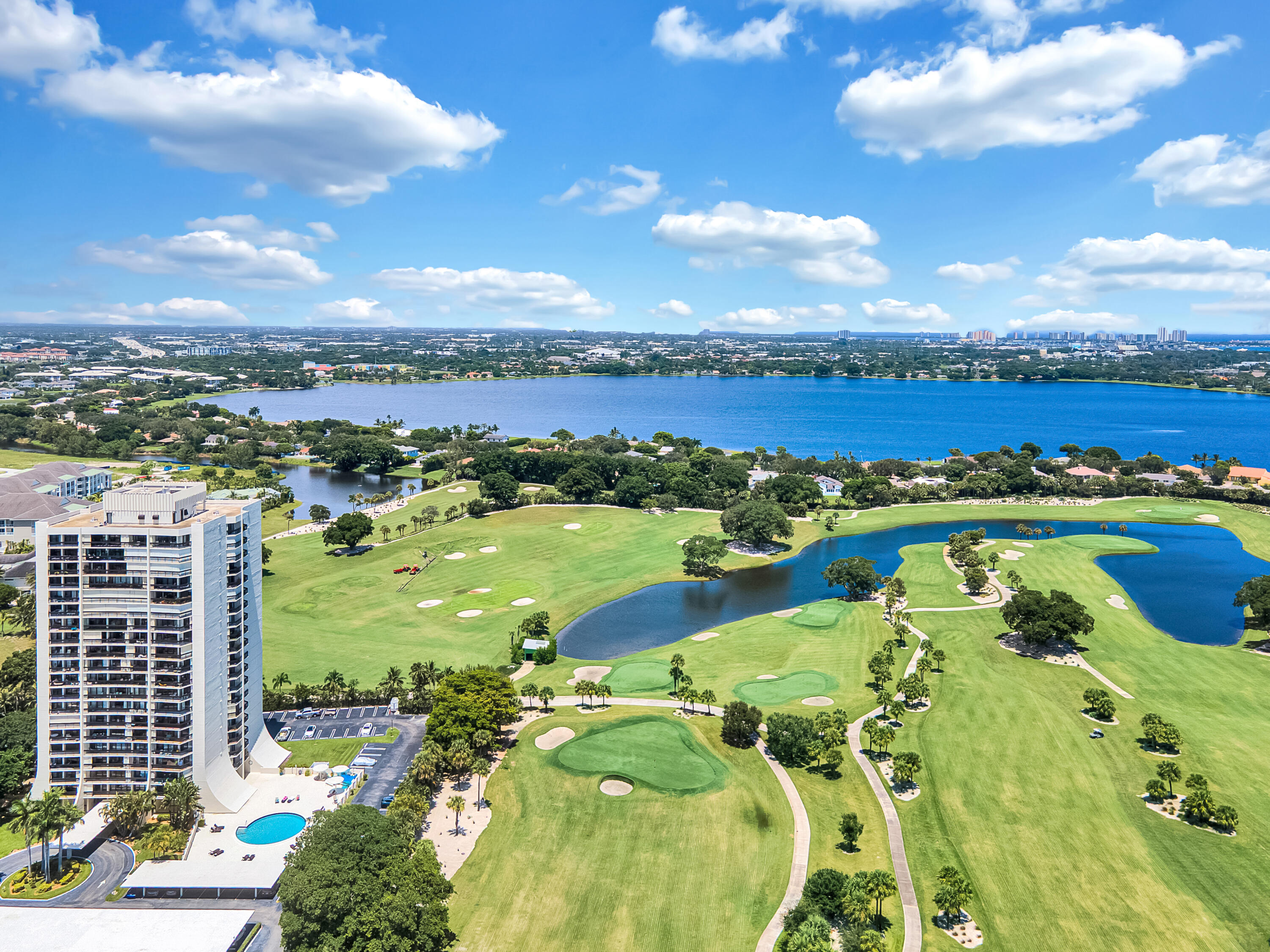 2000 Presidential Way, Unit 1006 West Palm Beach, FL 33401 - Photo 8 of 36 IMG_33