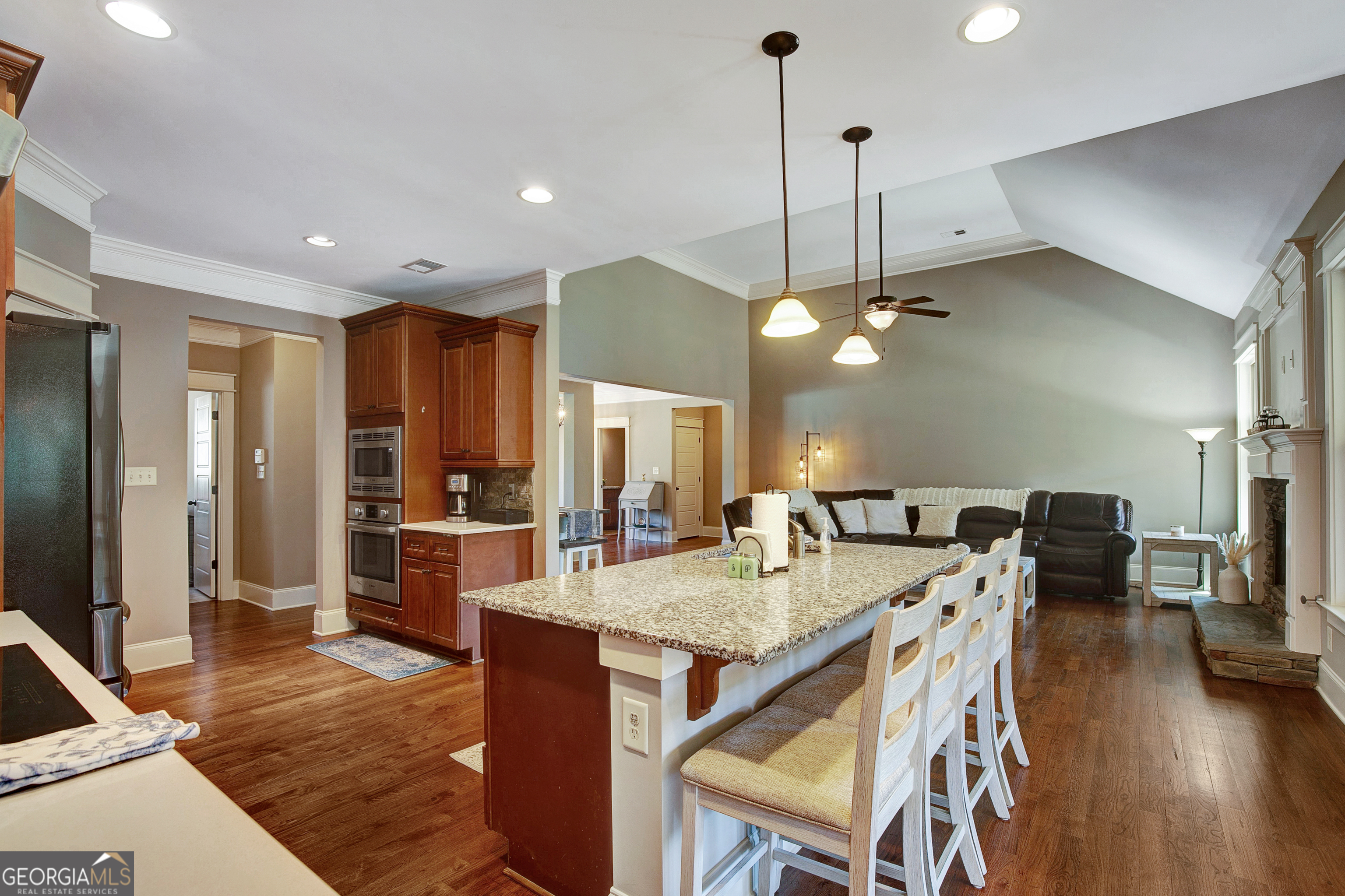 137 Kenmare Row Tyrone, GA 30290 - Photo 68 of 91 a large kitchen with a table and chairs