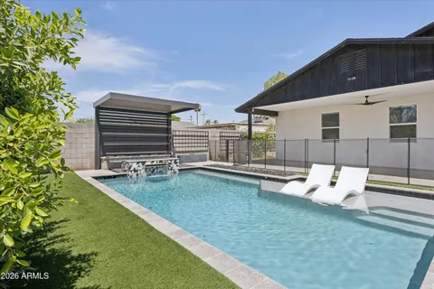 $950,000 | 1841 East Montecito Avenue, Phoenix, AZ 85016