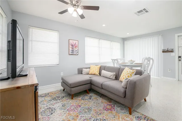 $575,000 | 620 Southeast 47th Street, Unit 14, Cape Coral, FL 33904