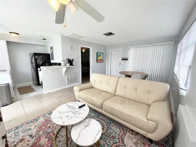 $575,000 | 620 Southeast 47th Street, Unit 14, Cape Coral, FL 33904