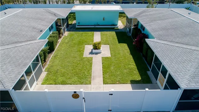 $575,000 | 620 Southeast 47th Street, Unit 14, Cape Coral, FL 33904