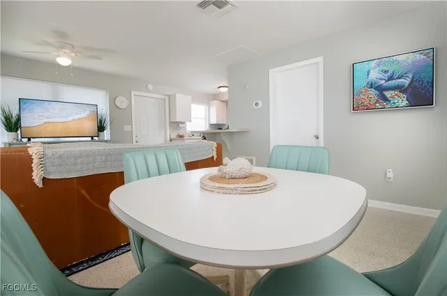 $575,000 | 620 Southeast 47th Street, Unit 14, Cape Coral, FL 33904