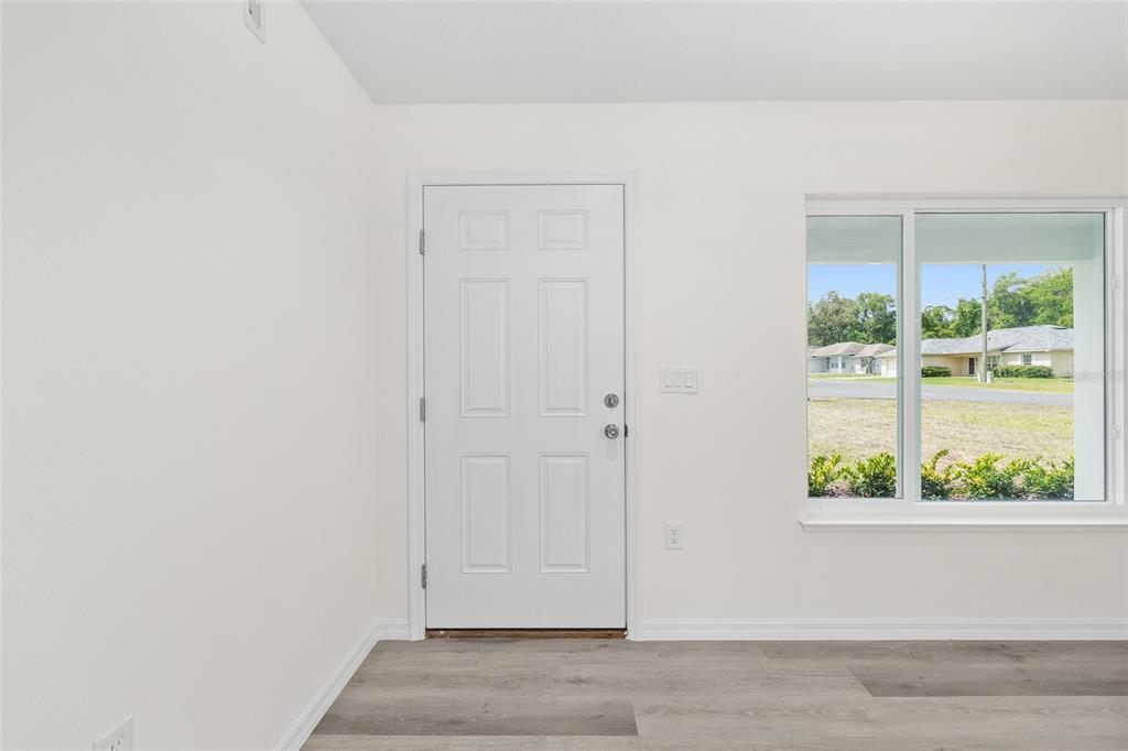 13019 Northeast 7th Loop Silver Springs, FL 34488 - Photo 8 of 35 a view of small space