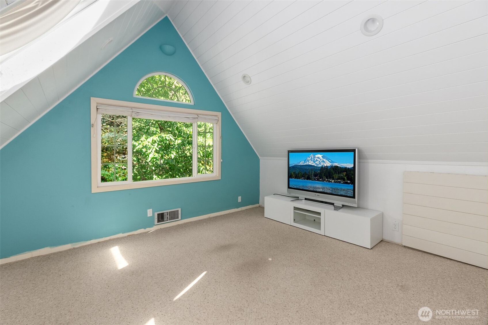 6391 Northeast Tolo Road Bainbridge Island, WA 98110 - Photo 38 of 40 Gallery Image 38