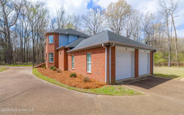 $565,000 | 2 Atlanta Cove, Clinton, MS 39056