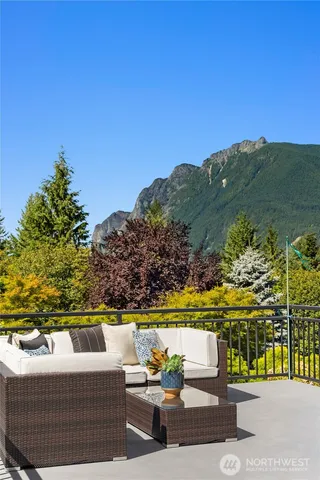 $2,888,000 | 42520 Southeast 149th Place, North Bend, WA 98045