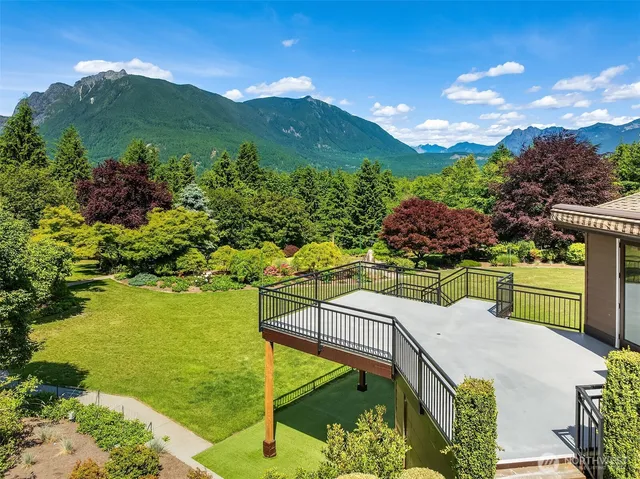 $2,888,000 | 42520 Southeast 149th Place, North Bend, WA 98045