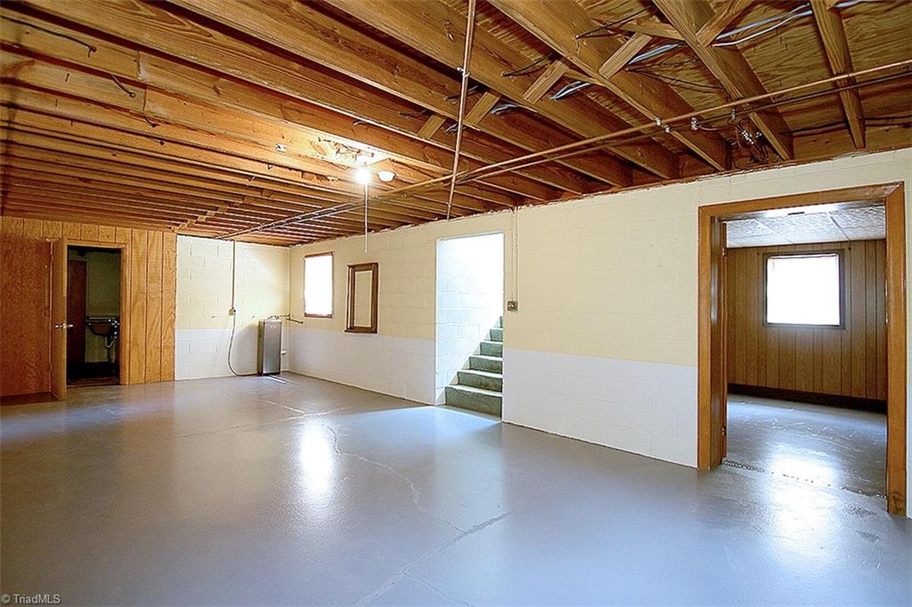 1535 Sandersted Road Southwest Winston-Salem, NC 27103 - Photo 20 of 30 Gallery Image 20