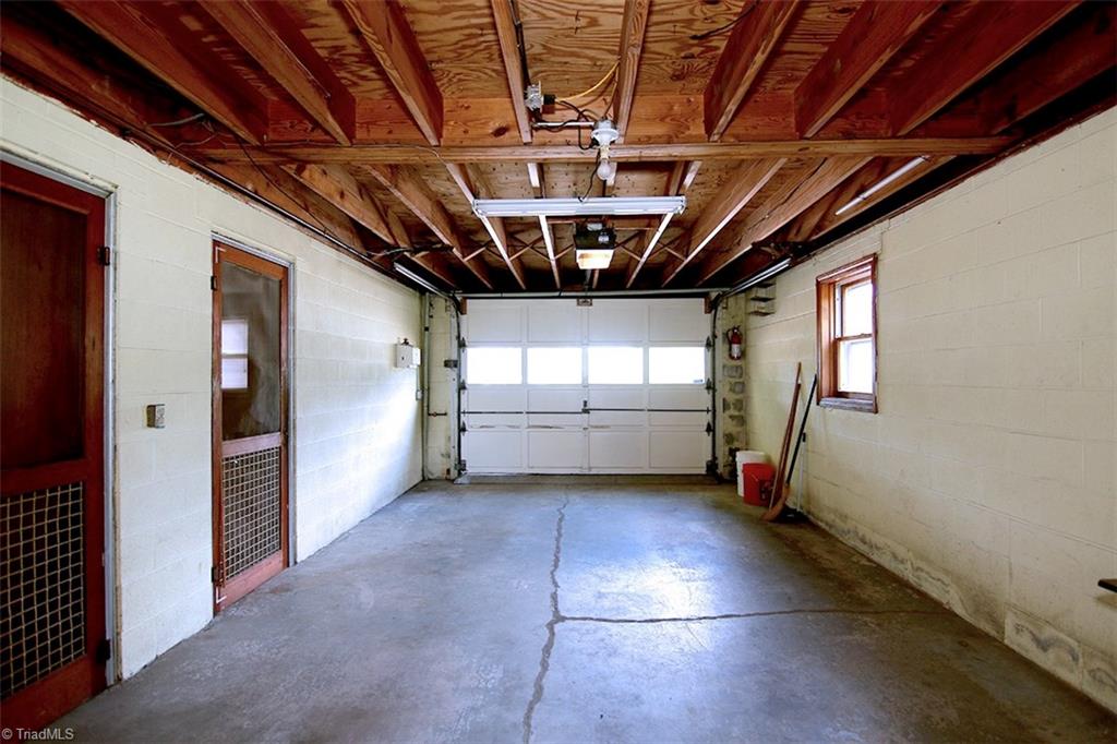 1535 Sandersted Road Southwest Winston-Salem, NC 27103 - Photo 24 of 30 Gallery Image 24