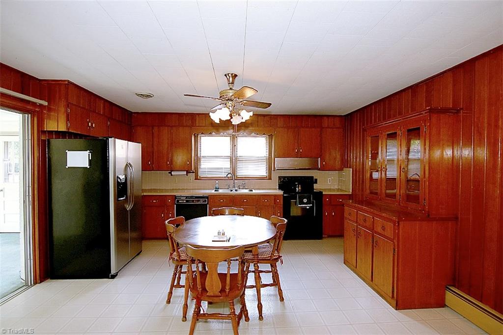 1535 Sandersted Road Southwest Winston-Salem, NC 27103 - Photo 6 of 30 Gallery Image 6