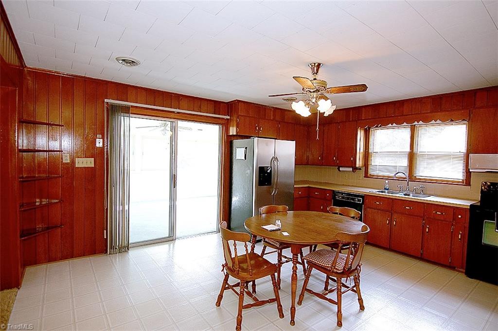 1535 Sandersted Road Southwest Winston-Salem, NC 27103 - Photo 7 of 30 Gallery Image 7