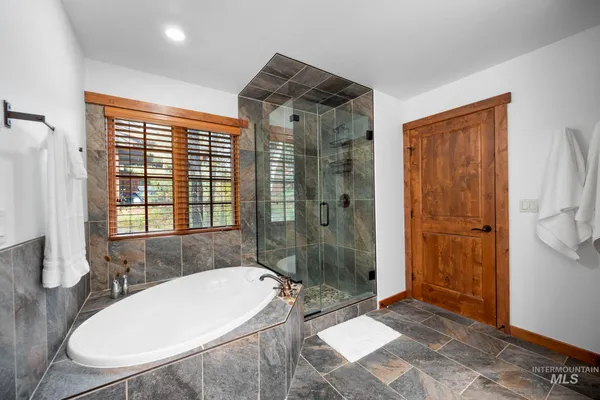 $1,395,000 | 9 Rock Creek Court, Donnelly, ID 83615