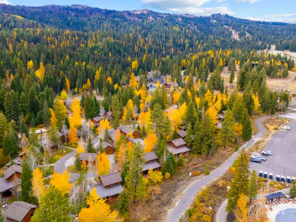 $1,395,000 | 9 Rock Creek Court, Donnelly, ID 83615