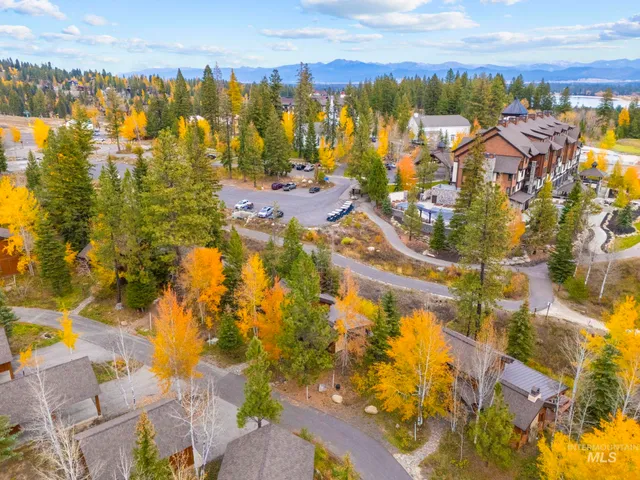 $1,395,000 | 9 Rock Creek Court, Donnelly, ID 83615
