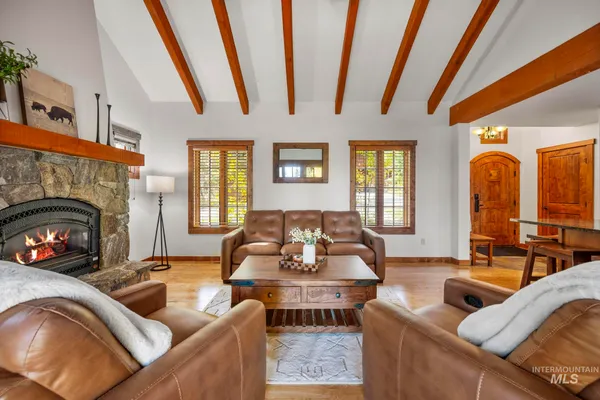 $1,395,000 | 9 Rock Creek Court, Donnelly, ID 83615