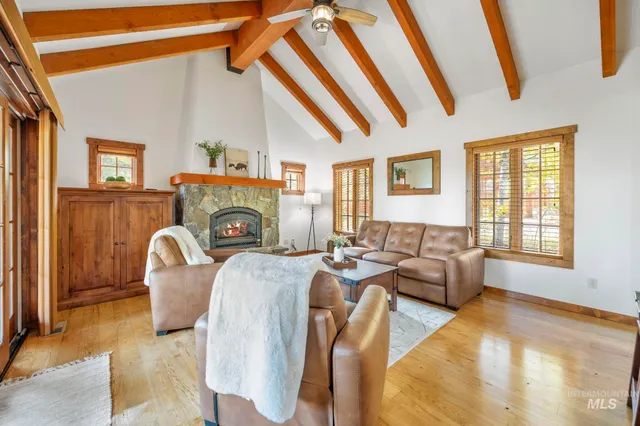 $1,395,000 | 9 Rock Creek Court, Donnelly, ID 83615