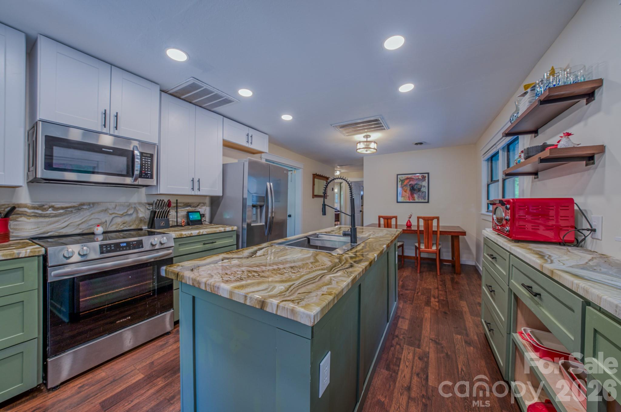 176 Sunny Street Marion, NC 28752 - Photo 17 of 36