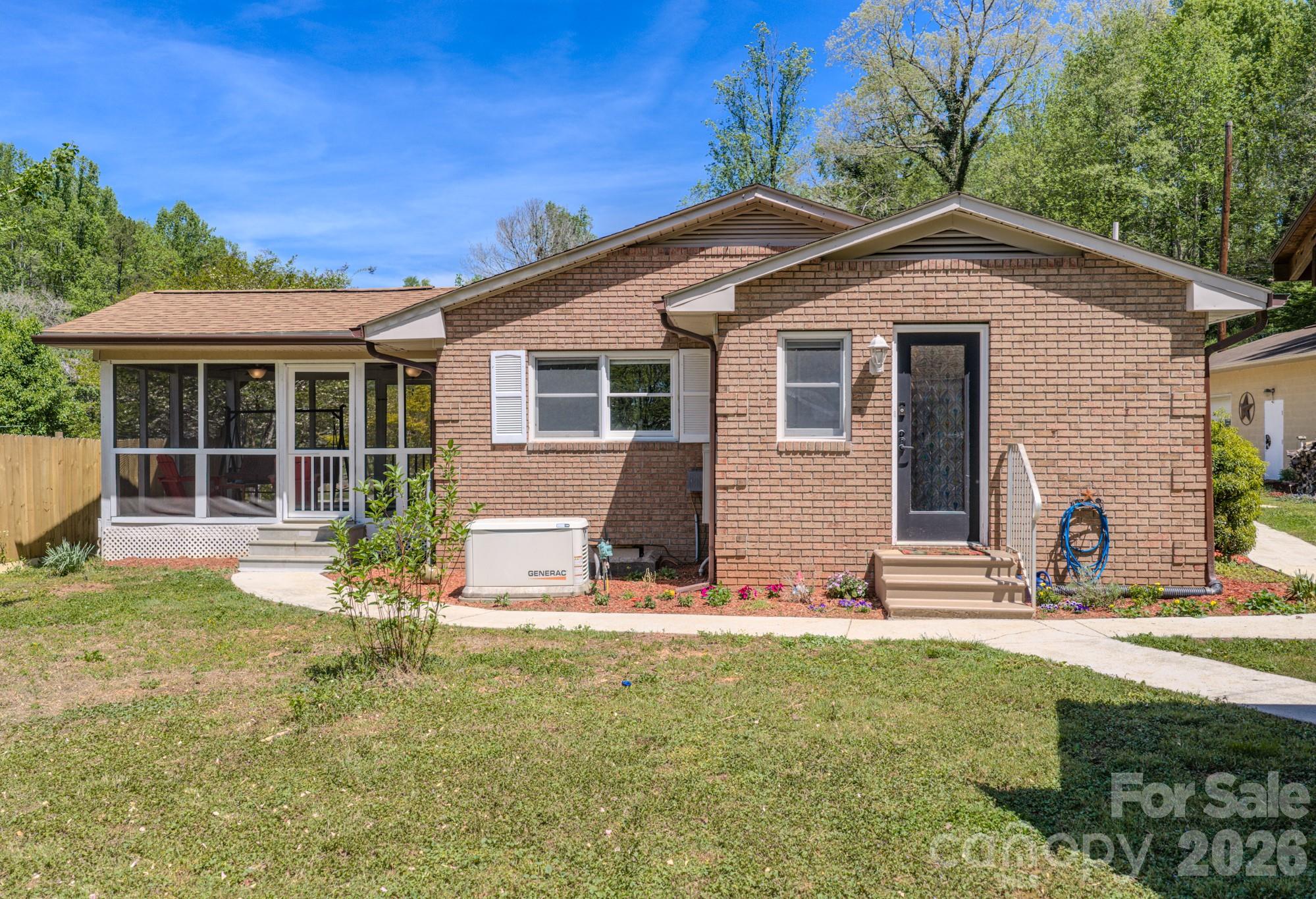 176 Sunny Street Marion, NC 28752 - Photo 2 of 36