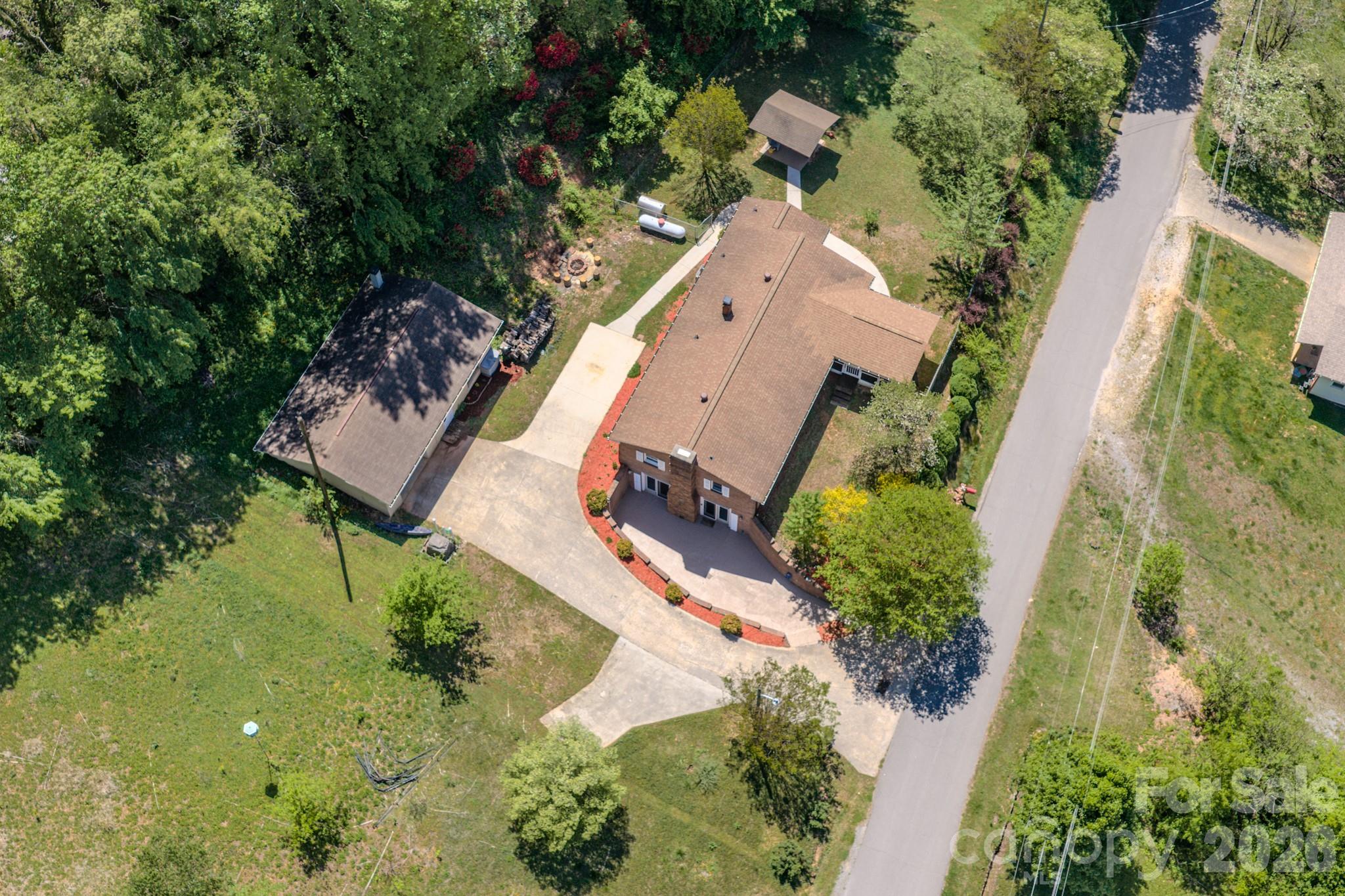 176 Sunny Street Marion, NC 28752 - Photo 10 of 36
