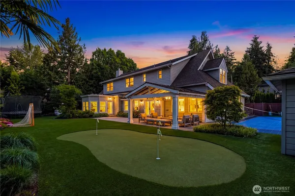 $5,298,000 | 2042 77th Avenue Northeast, Medina, WA 98039