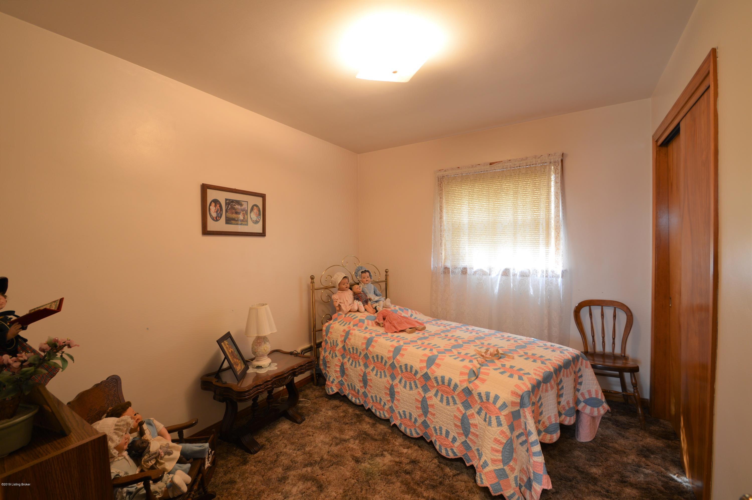 9803 Fairmount Road Louisville, KY 40291 - Photo 24 of 50 DSC_0031 (2)