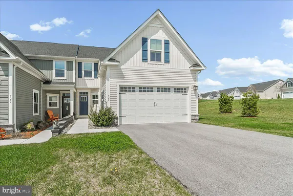 $425,000 | 620 Thomas Penn Dr Grove, West Grove, PA 19390