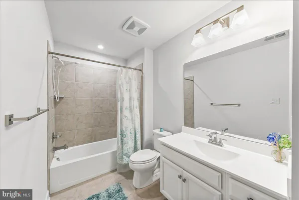 $425,000 | 620 Thomas Penn Dr Grove, West Grove, PA 19390