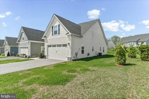 $425,000 | 620 Thomas Penn Dr Grove, West Grove, PA 19390