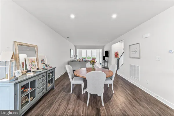 $425,000 | 620 Thomas Penn Dr Grove, West Grove, PA 19390