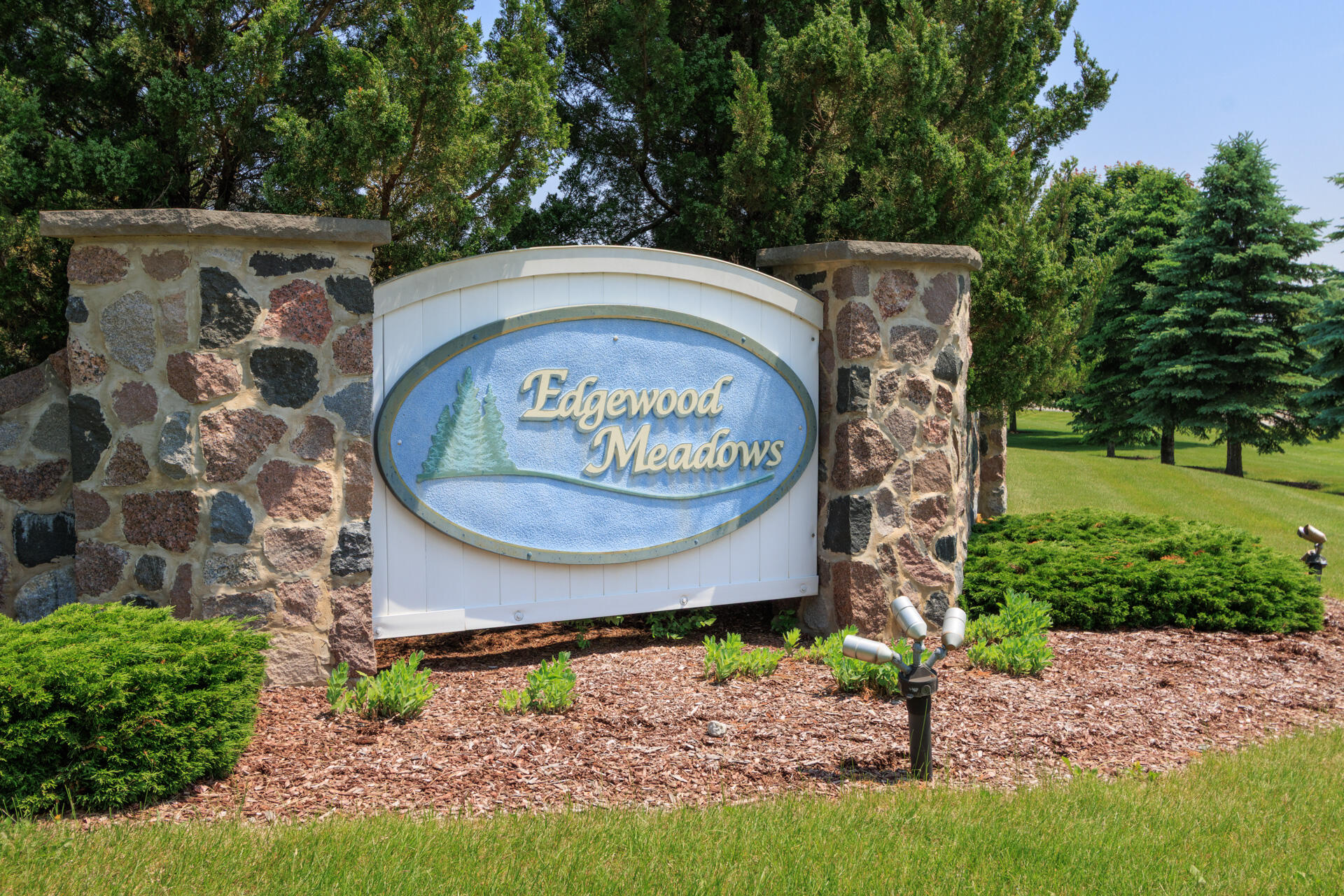1633 Grey Fox Trail, Unit D Mukwonago, WI 53149 - Photo 4 of 20 Entrance