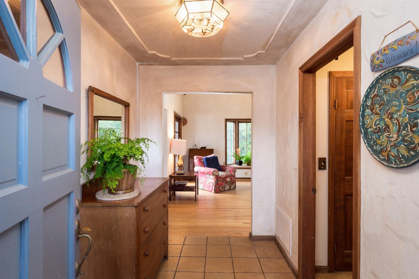257 Merritt Road Los Altos, CA 94022 - Photo 2 of 10 Gallery Image 2