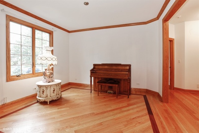 1351 Ridge Road Willowbrook, IL 60527 - Photo 9 of 25
