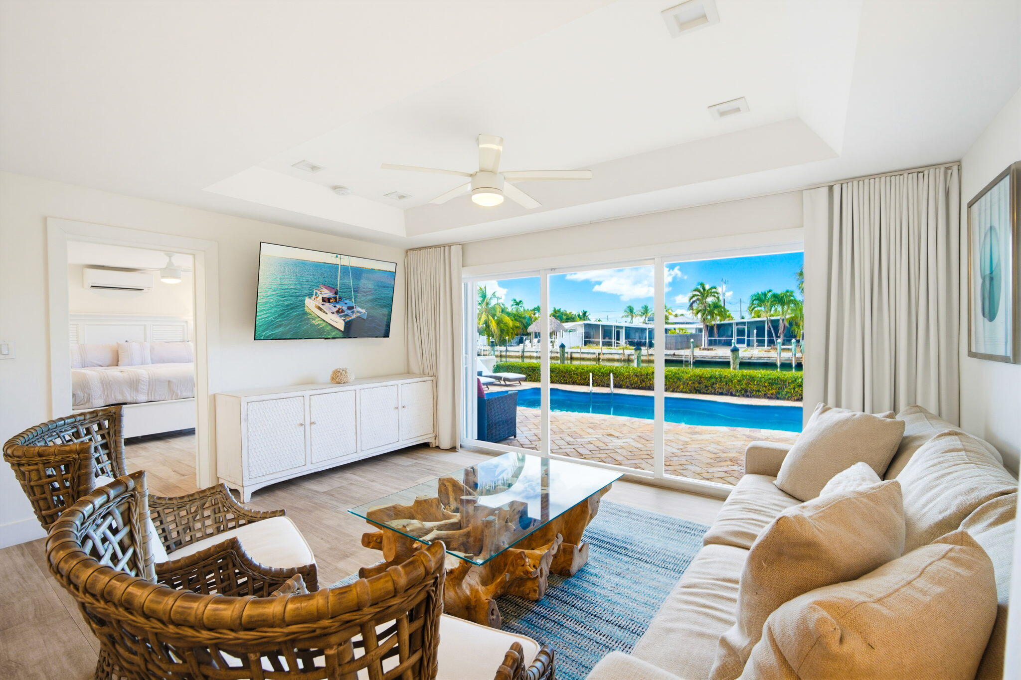420 11th Street Key Colony Beach, FL 33051 - Photo 61 of 104 Living Room