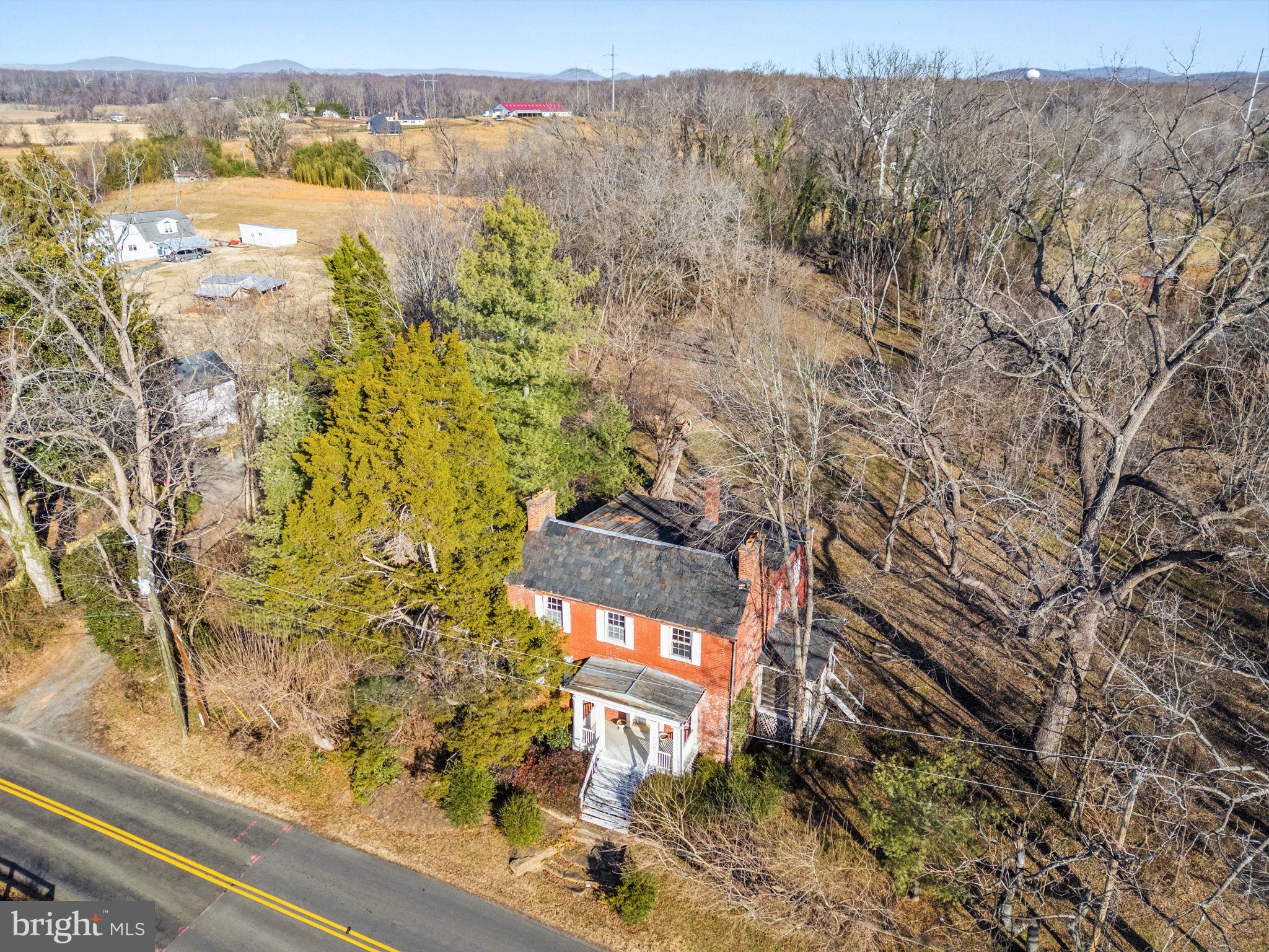 4679 Jeffersonton Road Jeffersonton, VA 22724 - Photo 2 of 10 a view of an ocean view