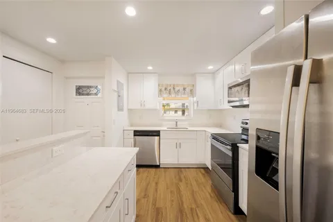 $249,000 | 750 Southeast 6th Avenue, Unit 223, Deerfield Beach, FL 33441