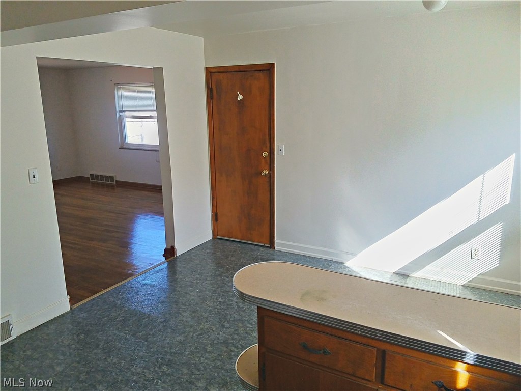 344 Babbitt Road Euclid, OH 44123 - Photo 15 of 29 Gallery Image 15